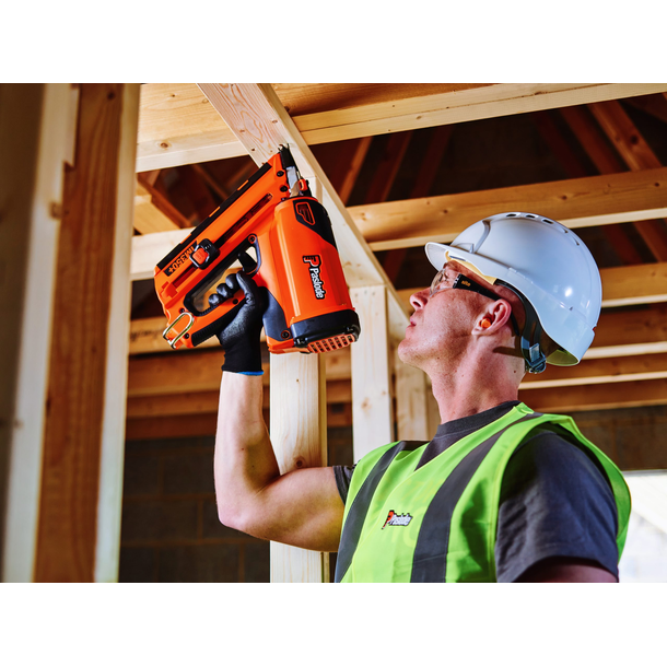PASLODE IM350 NAIL GUN
