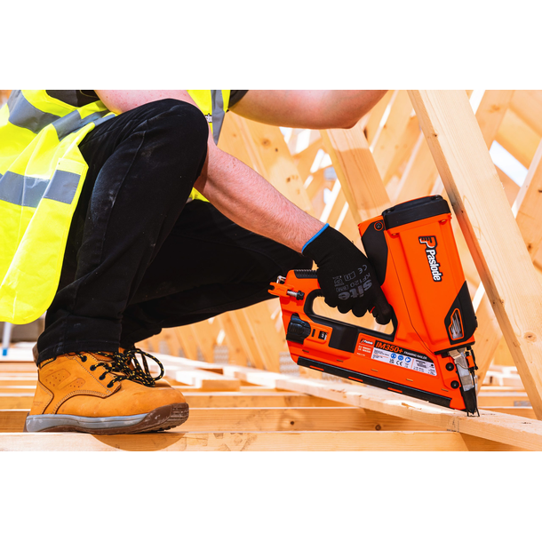 PASLODE IM350 NAIL GUN